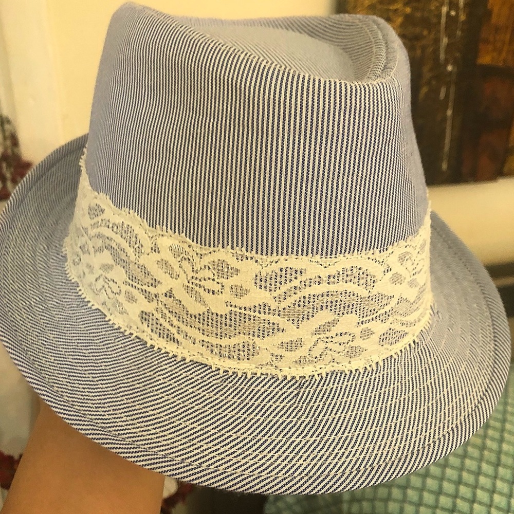 Chatties Women’s Hat